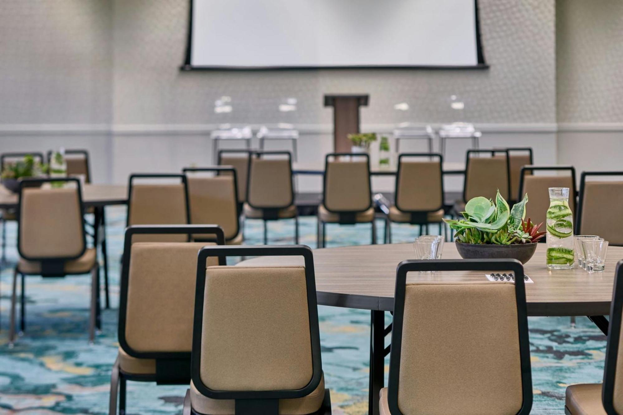 Hotel Marriott Shoals & 4*