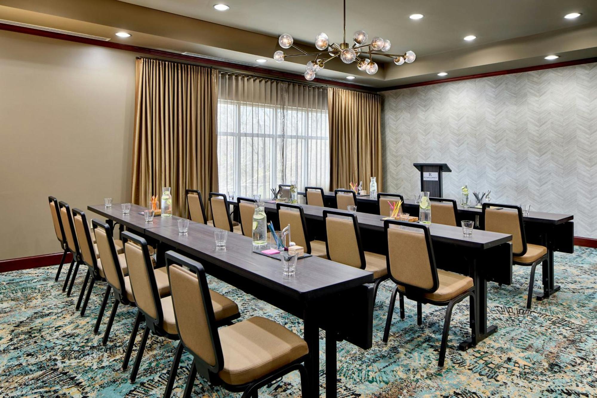 Marriott Shoals & Hotel